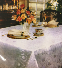 Tablecloth_winecup_white